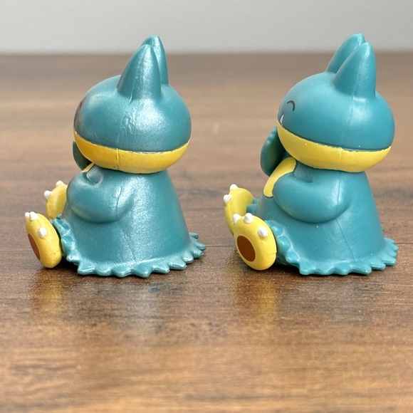 Pokémon 2 MUNCHLAX Metallic Collectible Toy Battle Figure WCT 2019 Cake Topper - Picture 3 of 6